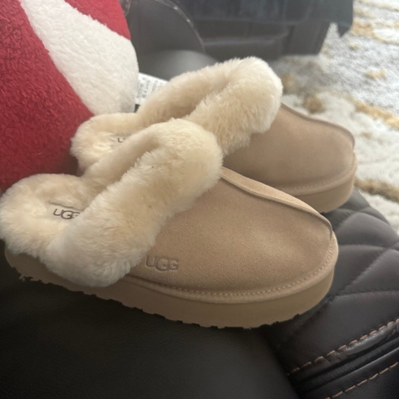 UGG Tan Fur-Lined Slippers - Picture 5 of 5